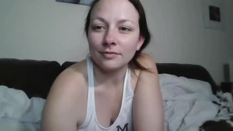 Snapshot of gracielush chatting on 02/23/25, 01:35 Goddess Grace online show from 02/23/25, 01:35