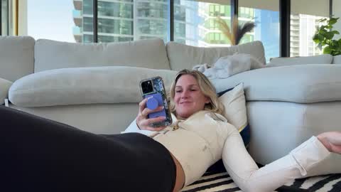 Snapshot of graciemae_baexx chatting on 03/01/25, 08:53 Gracie Mae online show from 03/01/25, 08:53