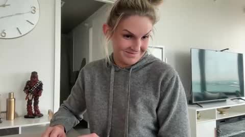 Snapshot of graciemae_baexx chatting on 03/03/25, 06:44 Gracie Mae online show from 03/03/25, 06:44