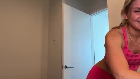 Snapshot of graciemae_baexx chatting on 03/06/25, 05:22 Gracie Mae online show from 03/06/25, 05:22