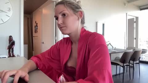 Snapshot of graciemae_baexx chatting on 09/30/25, 08:25 Gracie Mae online show from 09/30/25, 08:25