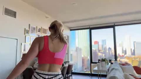 Snapshot of graciemae_baexx chatting on 10/30/25, 08:31 Gracie Mae online show from 10/30/25, 08:31