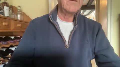 Snapshot of grandadgunner869565 chatting on 02/20/26, 09:43 grandadgunner869565 online show from 02/20/26, 09:43