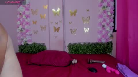 Mi Name is violeta  online show from 11/05/25, 08:42