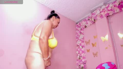Mi Name is violeta  online show from 05/31/26, 06:09