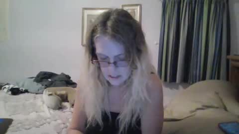 Snapshot of granny_low chatting on 02/04/25, 03:00 Granny Low online show from 02/04/25, 03:00