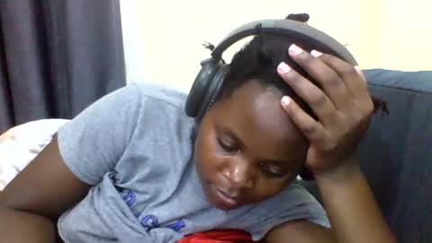 grannylover_ online show from 11/19/25, 08:42