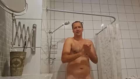 grattitude online show from 04/11/26, 01:54