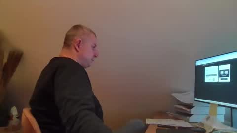 Snapshot of grau197077 chatting on 02/18/26, 08:21 grau197077 online show from 02/18/26, 08:21