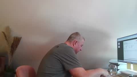 Snapshot of grau197077 chatting on 03/09/26, 10:52 grau197077 online show from 03/09/26, 10:52