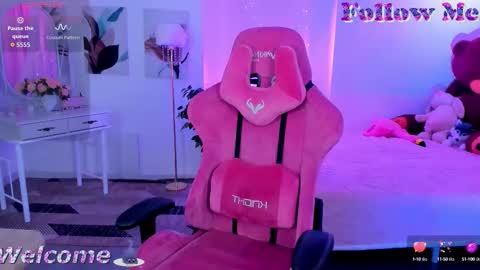 GrayceWild online show from 10/09/25, 11:30