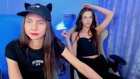 Snapshot of graycewild chatting on 11/07/25, 12:27 GrayceWild online show from 11/07/25, 12:27