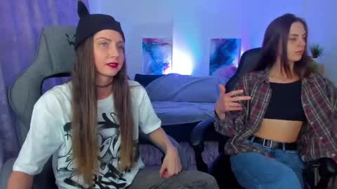 Snapshot of graycewild chatting on 11/08/25, 11:32 GrayceWild online show from 11/08/25, 11:32