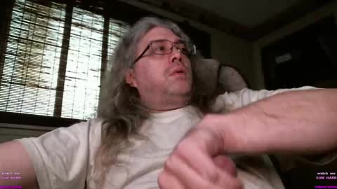 Snapshot of greasybastard chatting on 04/28/26, 10:26 greasybastard online show from 04/28/26, 10:26