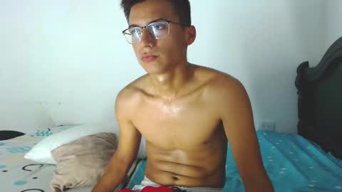 Snapshot of great_sexy_couple chatting on 11/08/25, 11:47 great_sexy_couple online show from 11/08/25, 11:47