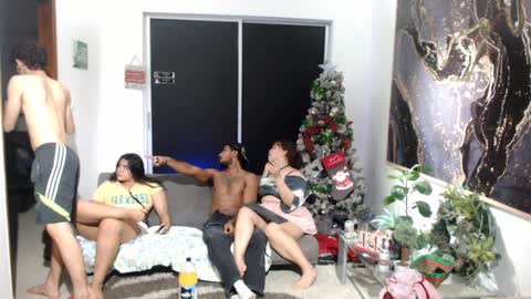 grecia_millercol online show from 12/17/24, 03:28