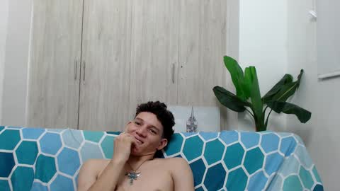 grecia_millercol online show from 12/30/24, 01:37