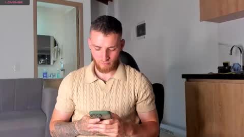 Snapshot of greeneyes_col chatting on 02/03/25, 12:36 Juan online show from 02/03/25, 12:36