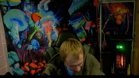 Greenlungs8195 online show from 12/20/24, 05:47