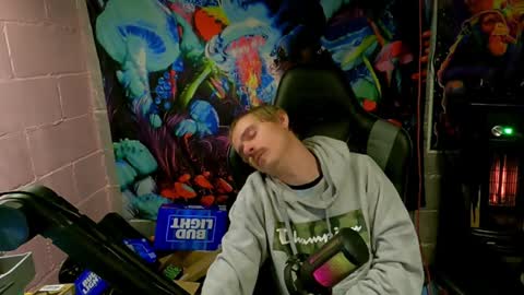 Greenlungs8195 online show from 12/27/24, 08:02