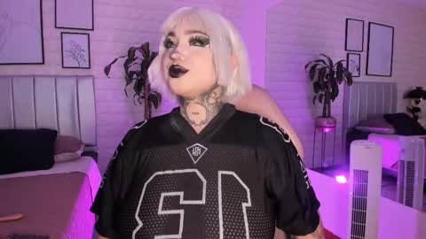   online show from 11/20/25, 07:13