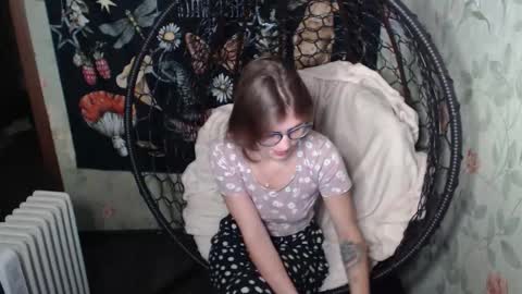 Lina online show from 10/12/25, 10:36