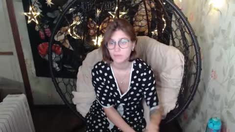 Lina online show from 10/17/25, 06:27