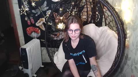 Lina online show from 11/06/25, 05:25