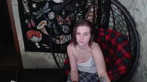 Snapshot of greenwitch9 chatting on 02/03/26, 12:10 Lina online show from 02/03/26, 12:10