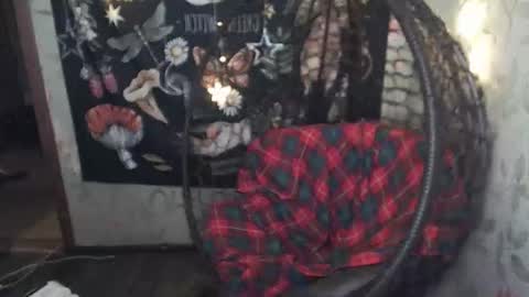 Snapshot of greenwitch9 chatting on 02/05/26, 11:15 Lina online show from 02/05/26, 11:15