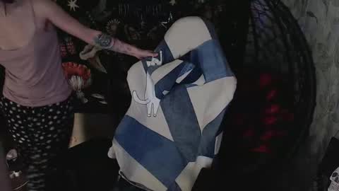 Snapshot of greenwitch9 chatting on 02/15/26, 10:36 Lina online show from 02/15/26, 10:36