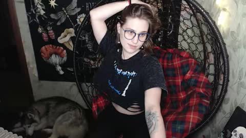 Snapshot of greenwitch9 chatting on 02/17/26, 12:45 Lina online show from 02/17/26, 12:45