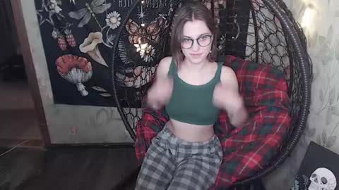 Snapshot of greenwitch9 chatting on 02/23/26, 10:23 Lina online show from 02/23/26, 10:23