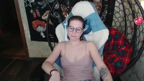 Lina online show from 03/29/26, 10:04