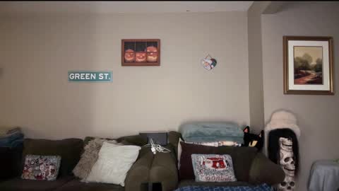 Snapshot of greenxxxqueen chatting on 12/31/24, 05:11 SexQueen Nikki online show from 12/31/24, 05:11