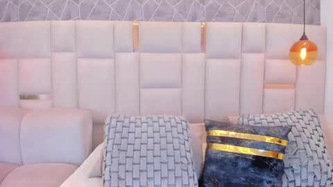 Snapshot of greeta_chars chatting on 04/17/26, 09:40 GRETA online show from 04/17/26, 09:40