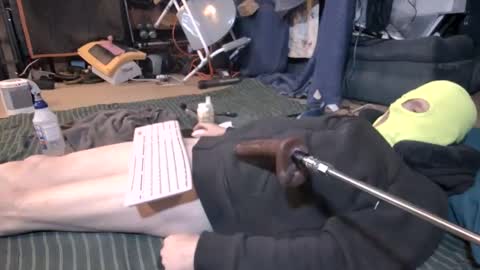 Snapshot of gregbball1 chatting on 12/17/24, 05:18 electrogee1 online show from 12/17/24, 05:18