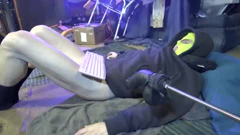 Snapshot of gregbball1 chatting on 12/25/24, 08:07 electrogee1 online show from 12/25/24, 08:07