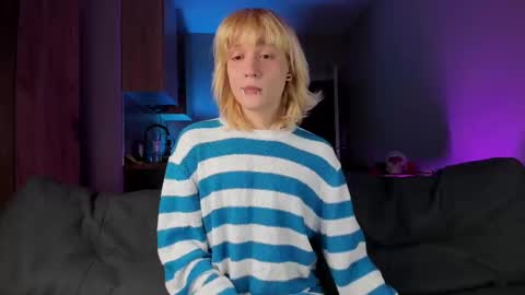 Snapshot of gregory_byyrd chatting on 03/08/25, 07:31 Greg-independent model online show from 03/08/25, 07:31