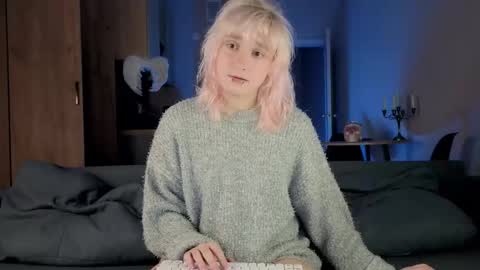 Snapshot of gregory_byyrd chatting on 03/12/26, 09:10 Greg-independent model online show from 03/12/26, 09:10