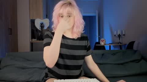 Snapshot of gregory_byyrd chatting on 03/28/26, 08:19 Greg-independent model online show from 03/28/26, 08:19