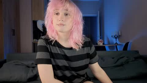 Snapshot of gregory_byyrd chatting on 04/07/26, 08:53 Greg-independent model online show from 04/07/26, 08:53