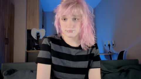 Snapshot of gregory_byyrd chatting on 04/12/26, 09:53 Greg-independent model online show from 04/12/26, 09:53