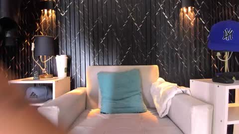 GregorySforza online show from 09/20/25, 12:17