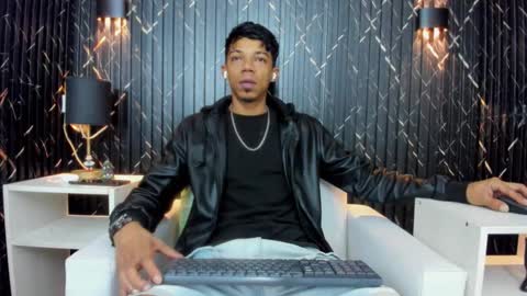 GregorySforza online show from 11/07/25, 12:05