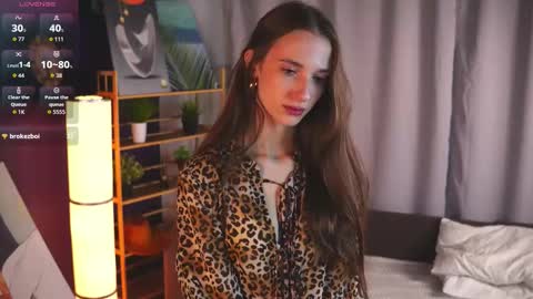 Snapshot of gregoryturnbo chatting on 11/17/25, 03:23 Ivy online show from 11/17/25, 03:23