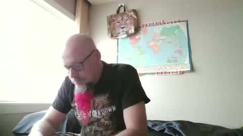 Snapshot of gregrev chatting on 01/01/25, 10:13 gregrev online show from 01/01/25, 10:13