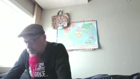 Snapshot of gregrev chatting on 02/05/25, 08:35 gregrev online show from 02/05/25, 08:35