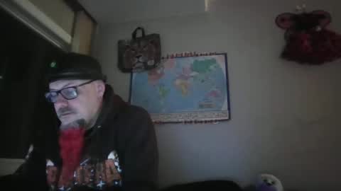 Snapshot of gregrev chatting on 10/09/25, 02:31 gregrev online show from 10/09/25, 02:31