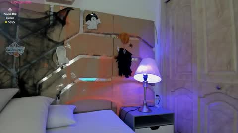 Snapshot of greidy_baker chatting on 10/27/25, 03:32 greidy_baker online show from 10/27/25, 03:32